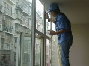 冠源家政 專(zhuān)業(yè)家庭保潔，服務(wù)團(tuán)隊(duì)有保障